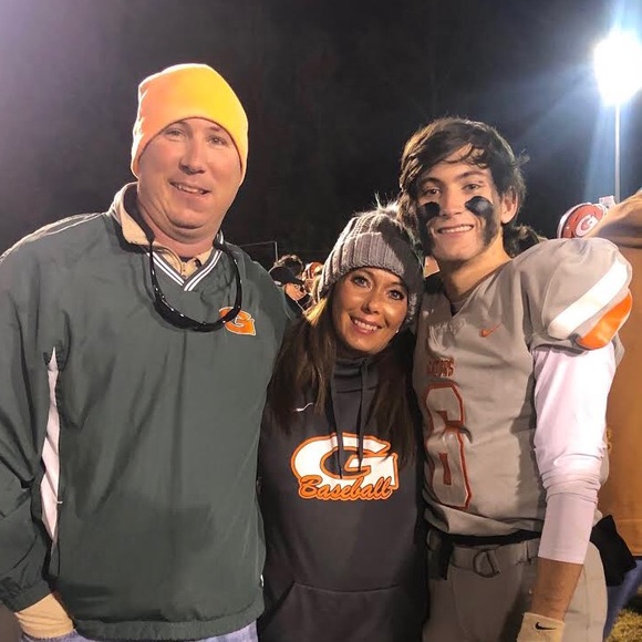 Meet your Posher, Jennifer - Picture 2 of 8